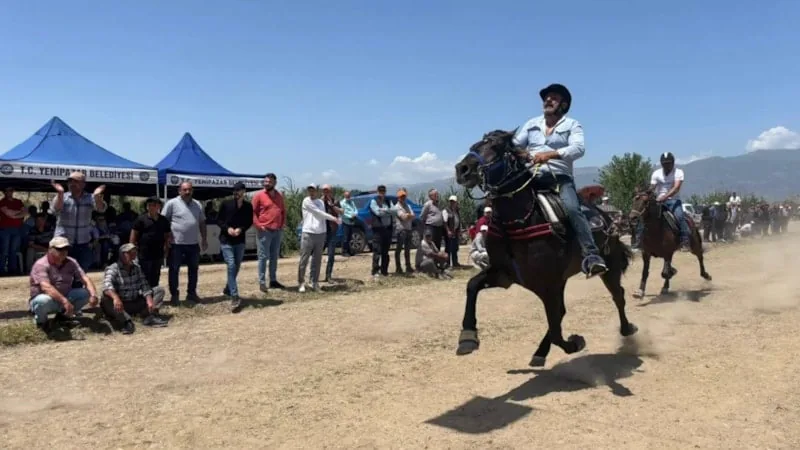Yenipazar'da rahvan at coşkusu: Yarışlar nefes kesti